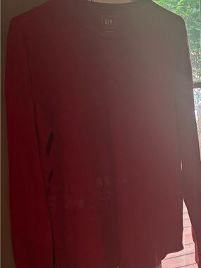 GAP Men's Long-Sleeve Crewneck Shirt - Burgundy Red